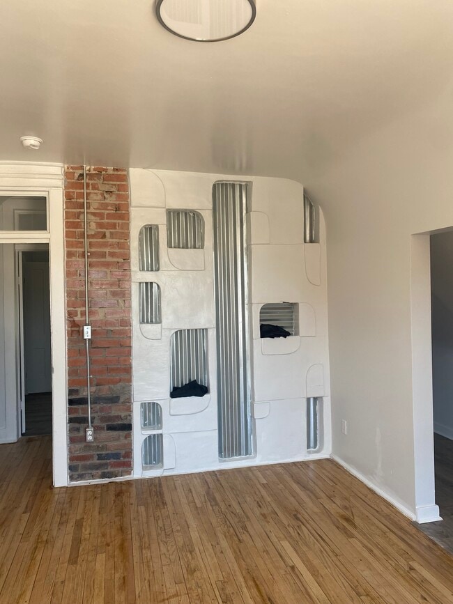 Building Photo - 215 Colorado Ave