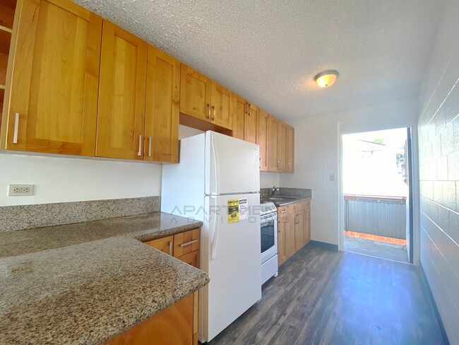 Building Photo - $500 1st Month Rent Special! | Beautiful a...