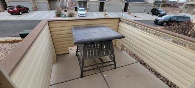 Building Photo - 1677#50 - Rahmaan, TrayV&#39;on