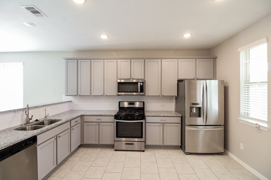 Building Photo - 8519 Balding Dr