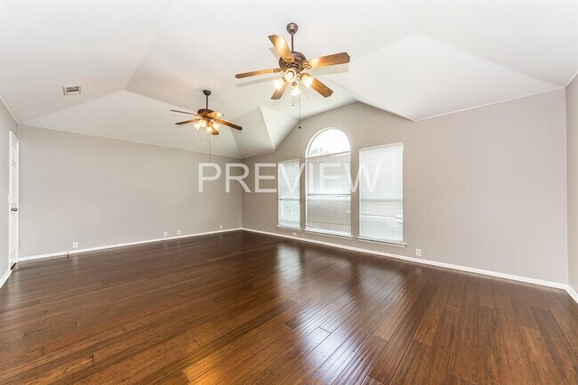 Building Photo - 2504 Prospect Hill Dr