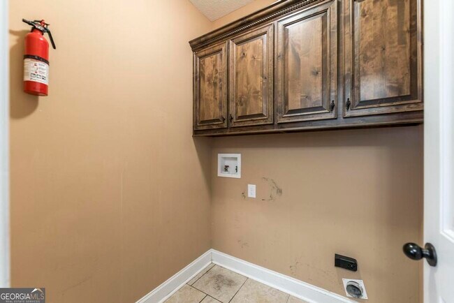 Building Photo - 203 Norfolk Cir