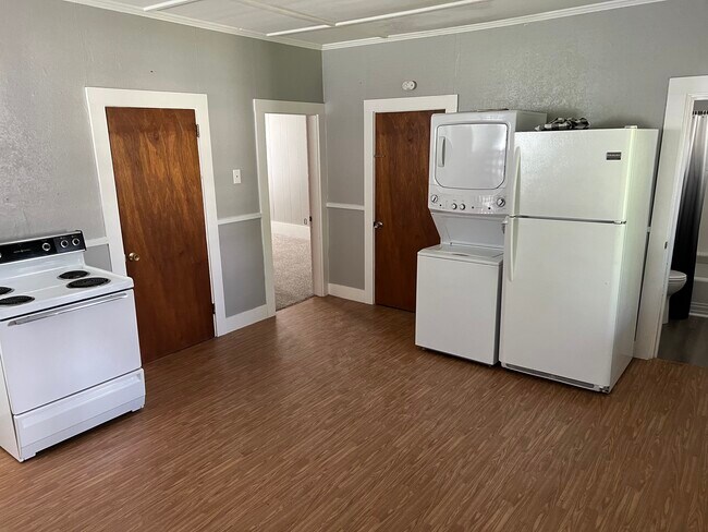 Unit 2 - 48 Clinton Ave
