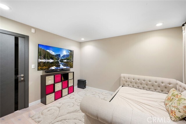 Building Photo - 3331 Oakmont View Dr