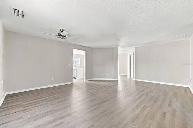 Building Photo - 516 Bella Rosa Cir