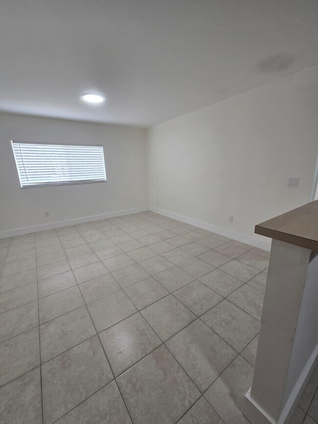 Building Photo - 3670 N 56th Ave