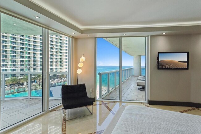 Building Photo - 1800 S Ocean Dr