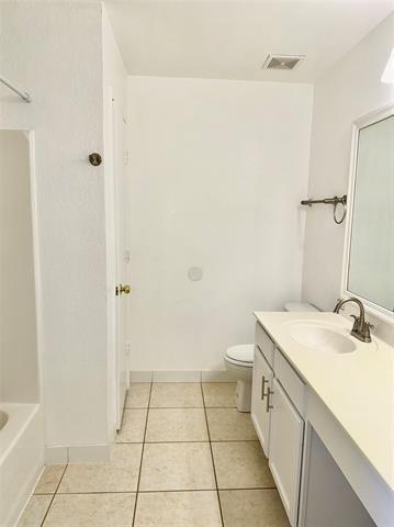 Building Photo - 805 Gillon Dr
