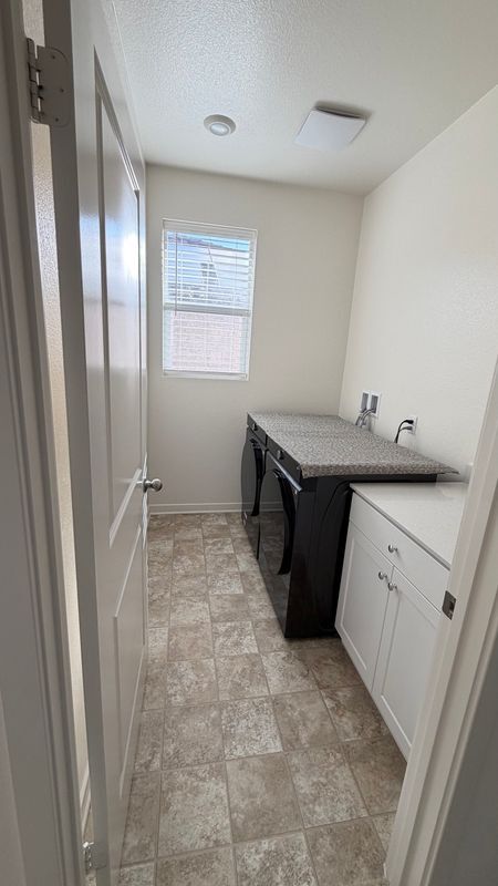 Building Photo - 3098 Acebo Dr