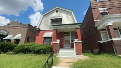 Building Photo - Delightful 3-bedroom, 1-bathroom single-fa...