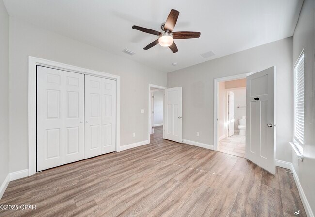 Building Photo - 742 Vista del Sol Ln