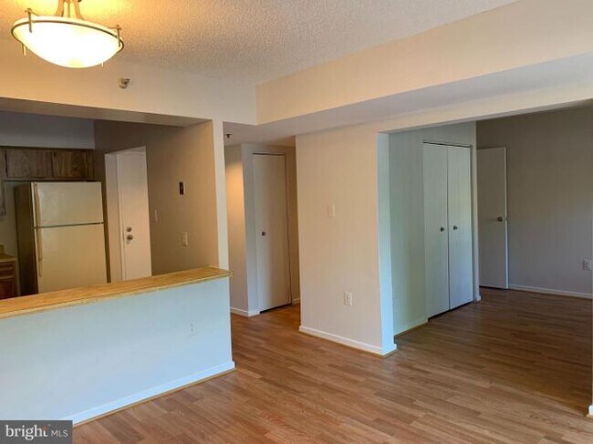 Building Photo - 2921 N Leisure World Blvd