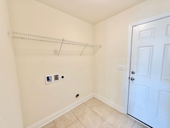 Building Photo - 4-Bedroom All-Brick Home - Whisper Creek