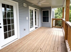 Building Photo - Condo Life!!! 26 Hundred sq Ft!!