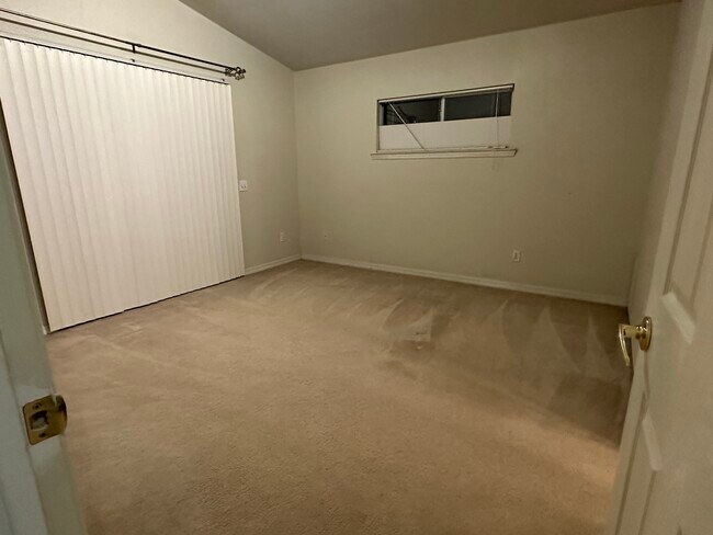 Master’s bedroom - 1013 SW 75th Way