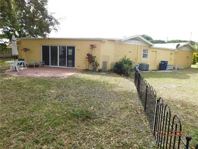 Building Photo - Charming 3-Bedroom Home with Modern Upgrades and Bay Views