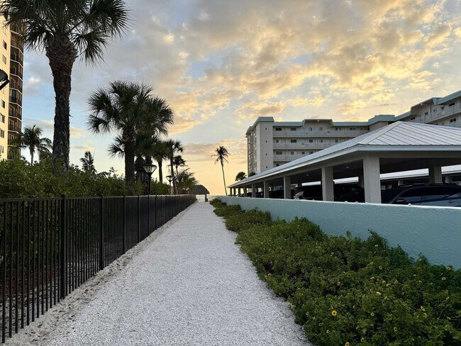 Building Photo - 4253 Bay Beach Ln