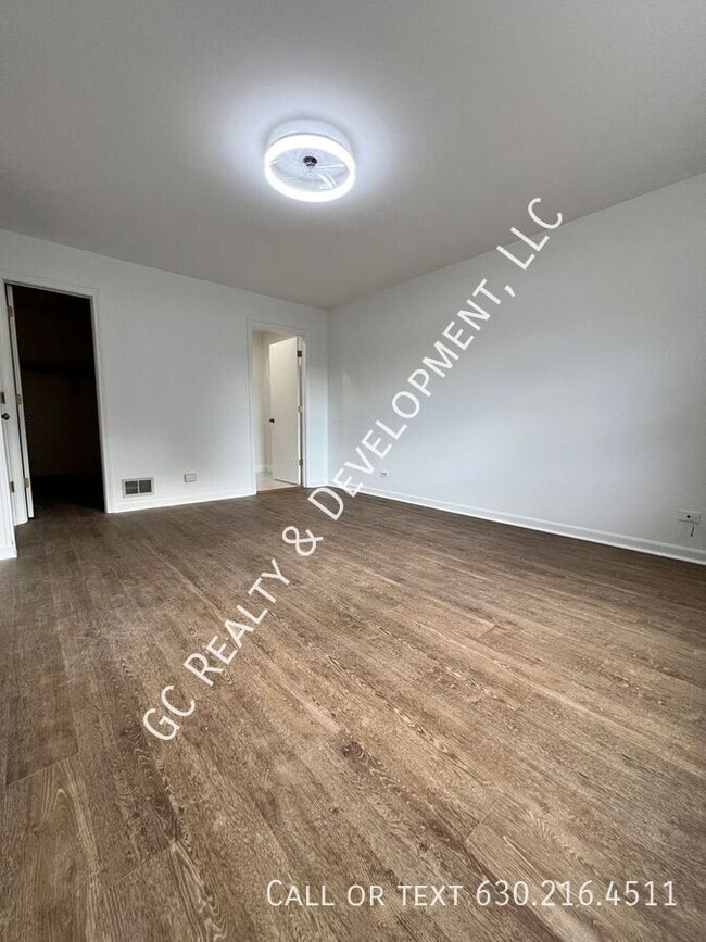 Building Photo - 1210 S Capri Terrace
