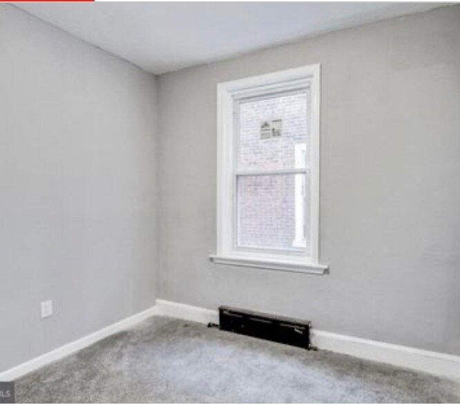 Building Photo - 5028 N 10th St