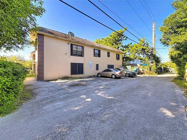 Building Photo - 2335 NE 172nd St