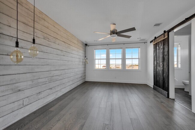 Building Photo - 9623 Towne Lake Pkwy