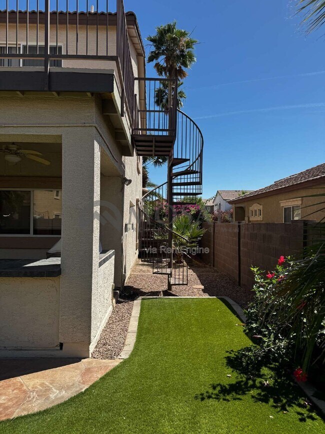 Building Photo - 3356 E Mayberry Ave