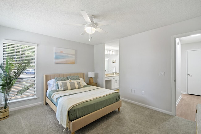 Building Photo - The Palms