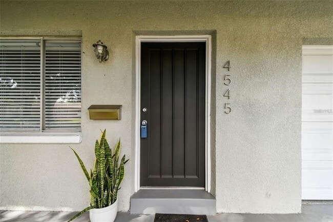 Building Photo - 4545 37th Ave N