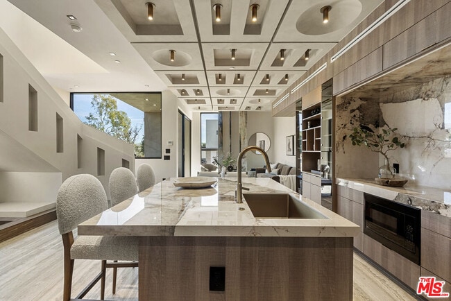 Building Photo - 1021 N Ogden Dr