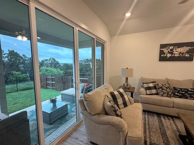 Building Photo - 421 Peace Pipe Way