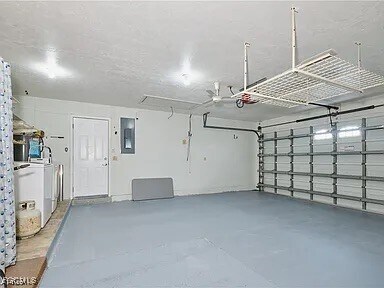 Building Photo - 4240 SE 3rd Ave