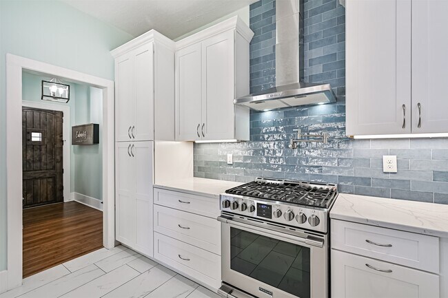 Building Photo - 3519 Avenue R 1/2