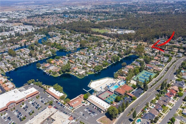 Building Photo - 24585 Overlake