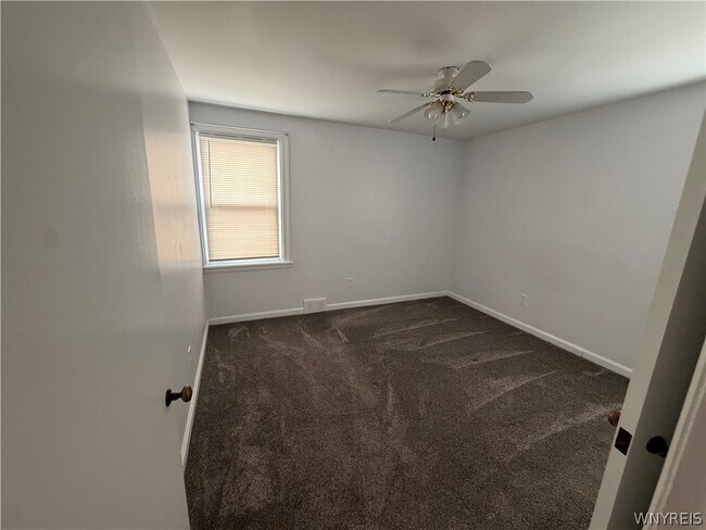 Building Photo - 808 Cleveland Dr
