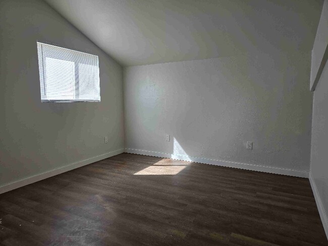 Building Photo - 673 Whittle Ln