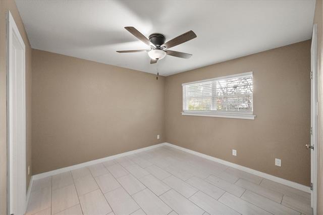 Building Photo - 5806 Village Glen Trail