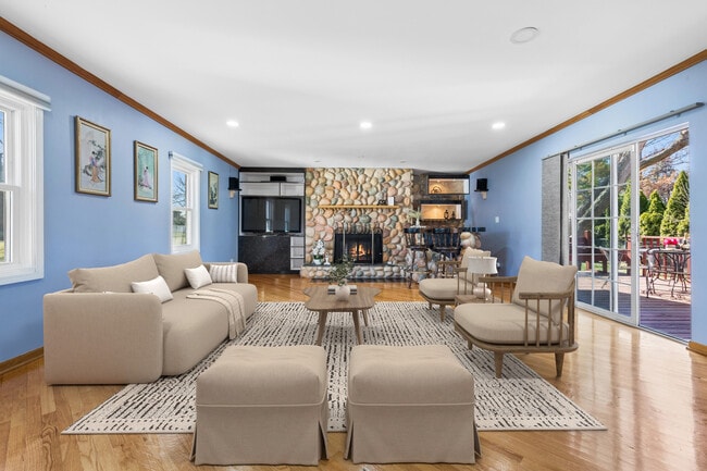 Building Photo - 23 W Algonquin Rd