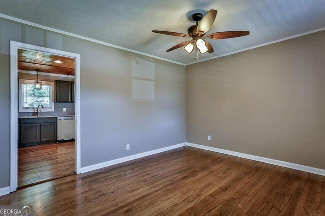 Building Photo - 680 North Ave