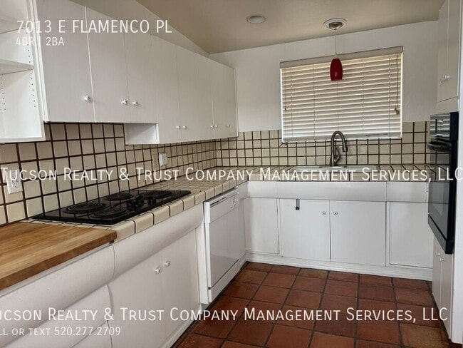 Building Photo - 7013 Flamenco Pl