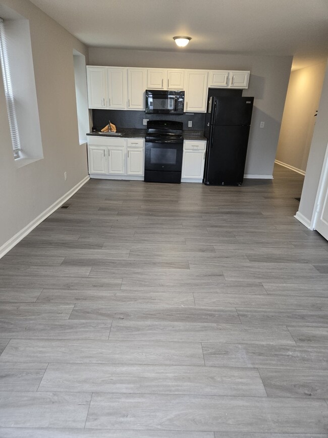 Building Photo - 1018 S 52nd St