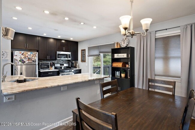 Building Photo - 510 Leawood Ave