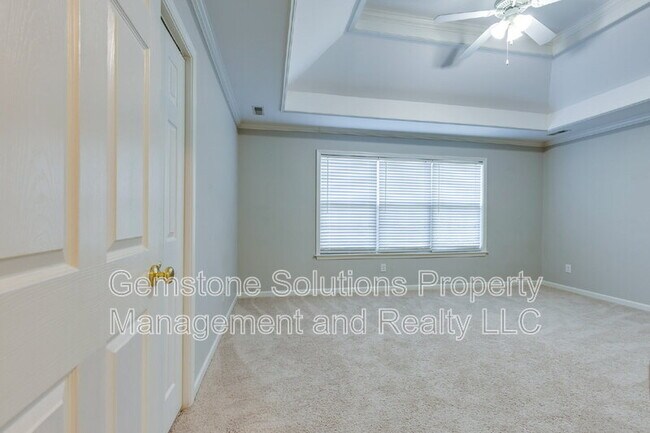 Building Photo - 1035 Watauga Ct
