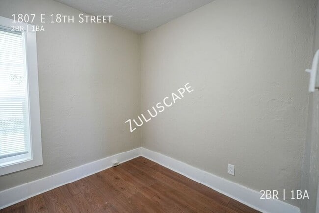 Building Photo - 1807 E 18th St
