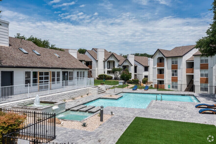 Tides on North Collins 903 Ashford Ln Arlington TX 76006 Apartment