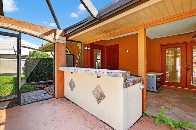 Building Photo - 1180 SW Mirror Lake Cove