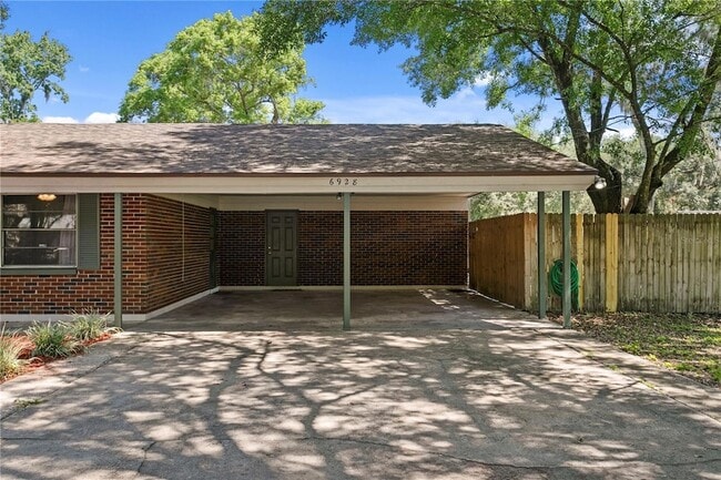 Building Photo - 6928 Greenhill Pl