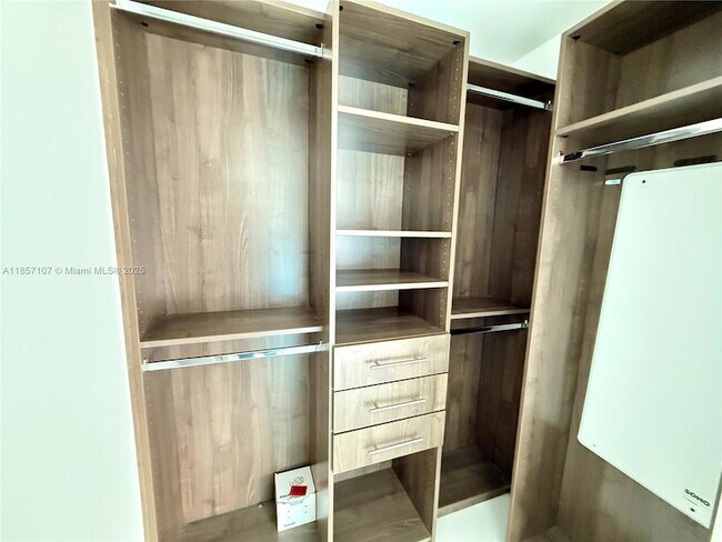 Building Photo - 1100 S Miami Ave