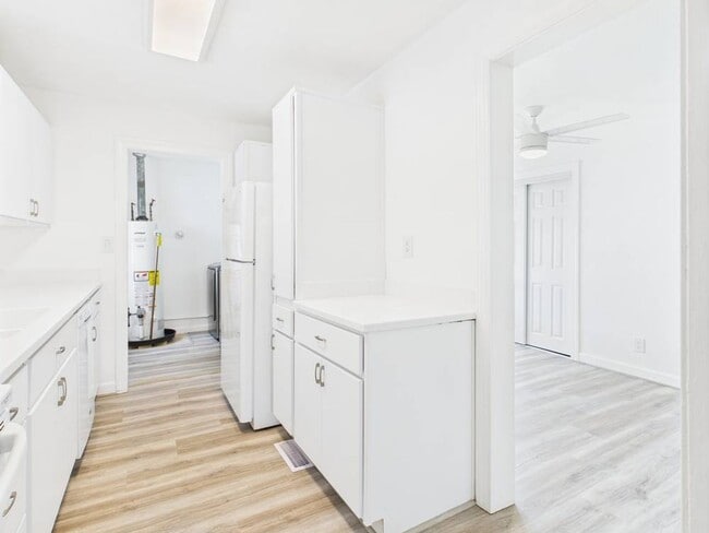Building Photo - Cozy 2 Bedroom 1 Bathroom Ranch style Home...