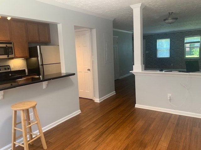 Building Photo - 225 Winding River Dr