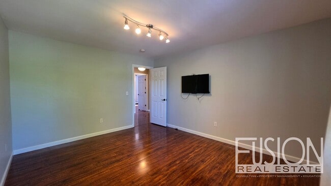 Building Photo - Elegant Four Bedroom Home in Dorset Farms!